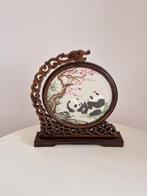 Vitrinelijst- Draaibaar frame met zijde Chinees borduurwerk, Antiek en Kunst, Curiosa en Brocante