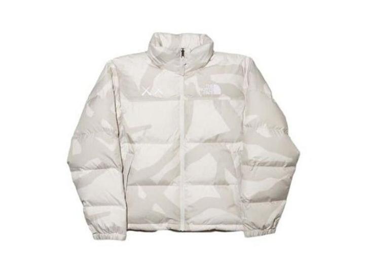 KAWS x The North Face Retro 1996 Nuptse Jacket - Maat US L, Kleding | Dames, Overige Dameskleding, Nieuw, Verzenden