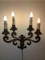 Wandkandelaar - Messing - Een wandlamp met vier lampen.