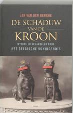 De Schaduw Van De Kroon 9789022319239, Zo goed als nieuw, Jan van den Berghe, J. van den Berghe, Verzenden