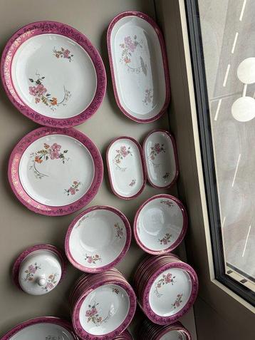 Service de table (60) - Porcelaine - Grand SEP « Floral Rose