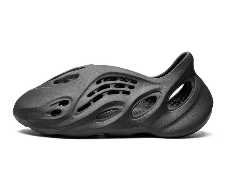 Adidas Yeezy Foam Runner Onyx - Maat 46 EU, Kleding | Heren, Schoenen, Ophalen of Verzenden