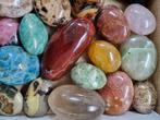 Gros lot HQ pierres de paume, différents minéraux 9,2 - 4,5, Collections