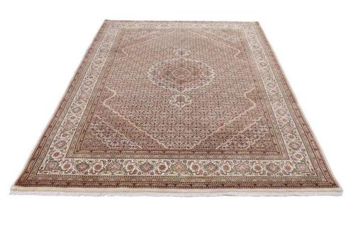 New Indian Tabriz Wool&Silk Carpet with Luxurious Mahi, Huis en Inrichting, Stoffering | Tapijten en Vloerkleden