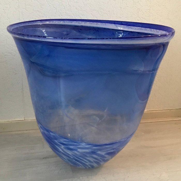 Richard Price - Vaas - Glas - Unicum : Tumoil 48 cm H., Antiek en Kunst, Antiek | Glaswerk en Kristal