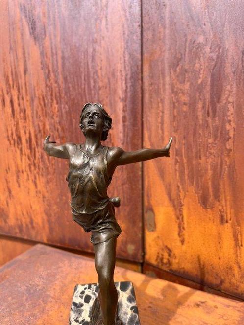 Milo (1910-1978) - Statue, Olympische hardloper - 27.5 cm -, Antiek en Kunst, Curiosa en Brocante