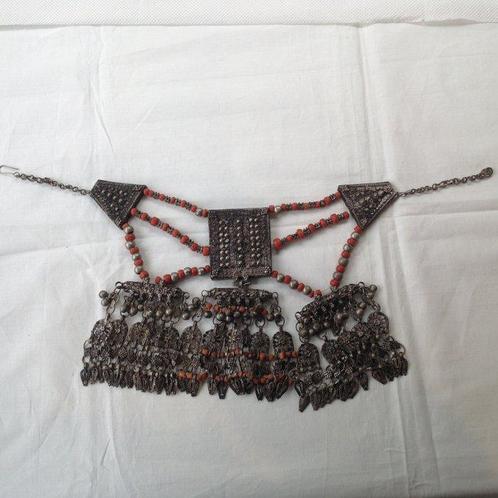 Ketting - Koraal, Zilver - Jemen - Begin 20e eeuw, Antiek en Kunst, Kunst | Niet-Westerse kunst