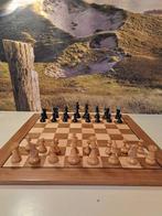 Schaakspel - Loodverzwaard Staunton schaakspel ( king 9 cm.)