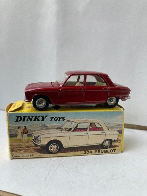 Dinky Toys - 1:43 - ref. 510 Peugeot 204 Berline - avec, Hobby en Vrije tijd, Modelauto's | 1:5 tot 1:12