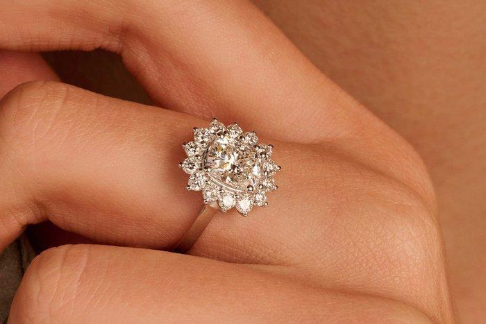 Ring - 14 karaat Witgoud - 2.91ct. tw. Diamant (Lab-grown) -, Handtassen en Accessoires, Ringen