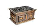 Kist - Gefineerd hout - Renaissance ingelegde kist