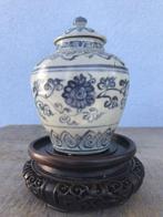 Vase - Porcelaine, Bois - Chine - Dynastie Ming (1368–1644), Antiek en Kunst