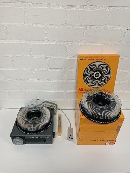 Kodak Carousel S-AV 1000 + 5 magazine | Analoge camera, Audio, Tv en Foto, Fotocamera's Analoog
