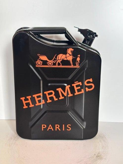 Rob VanMore - Oil Crisis Hermes XL - 47cm, Antiek en Kunst, Kunst | Designobjecten