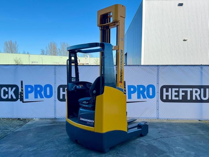 Jungheinrich ETV214-770DZ (2007) nette reachtruck MET VIDEO, Zakelijke goederen, Machines en Bouw | Heftrucks en Intern transport