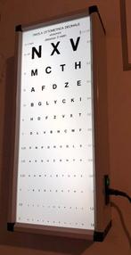 Medisch optisch instrument - luminous optometric chart -, Verzamelen
