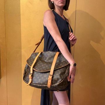 Louis Vuitton - Saumur 40 - Sac en bandoulière beschikbaar voor biedingen