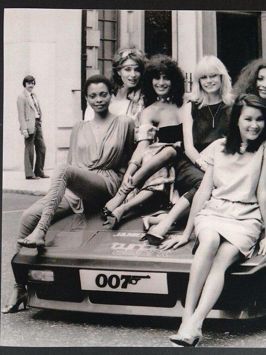 James Bond 007: For Your Eyes Only - Vanya Seager Pool, Collections, Cinéma & Télévision