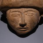 Veracruz, Mexico Terracotta Lachende kop. 8,5 cm H. Spaans