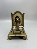 sculptuur, Puppy admiring bonnet in mirror - 15 cm - Brons