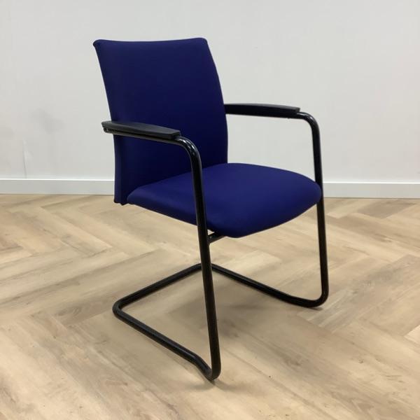 vergaderstoel / sledestoel, blauw - zwart, Huis en Inrichting, Stoelen, Zwart, Gebruikt, Eén