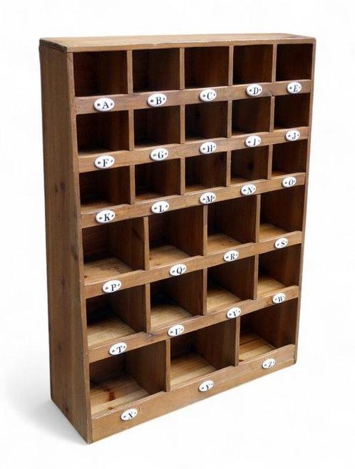 Danish Workshop Design - Plank - Mod. Armadio Casellario, Antiek en Kunst, Antiek | Wandborden en Tegels
