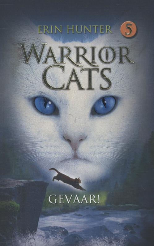 Warrior Cats 5 -   Gevaar 9789059240605, Boeken, Kinderboeken | Jeugd | 13 jaar en ouder, Zo goed als nieuw, Verzenden