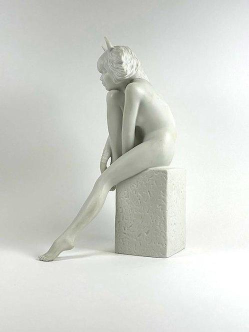 Royal Copenhagen - Christel Marott - Sculpture, Taurus - 25, Antiek en Kunst, Antiek | Glaswerk en Kristal