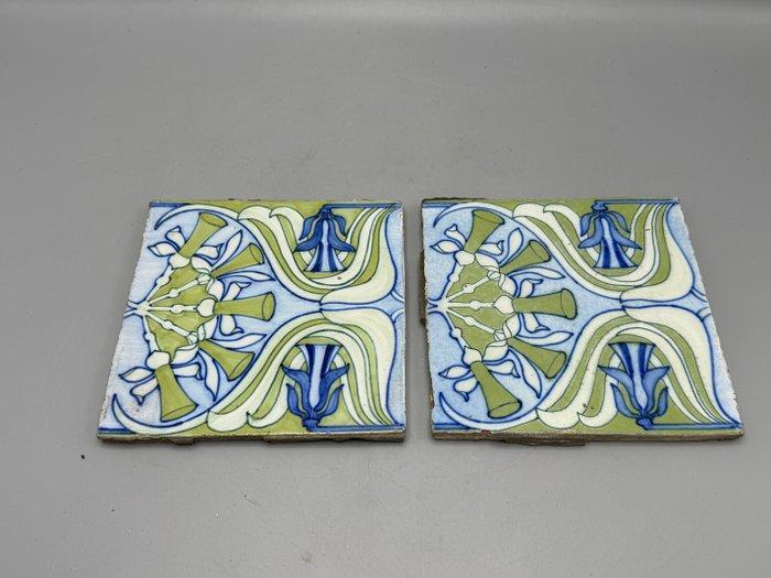Tegel - 2 bloemen Art Nouveau tegels Jugendstil - tegels, Antiquités & Art, Art | Objets design