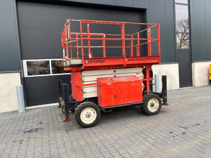 Veiling: Schaarlift Snorkel S3370RT Diesel 12m 2012, Articles professionnels, Machines & Construction | Ascenseurs, Échafaudages & Échelles