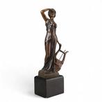 Sculpture, voorstellend de jonge Sappho, een lyrische, Antiek en Kunst, Antiek | Keramiek en Aardewerk