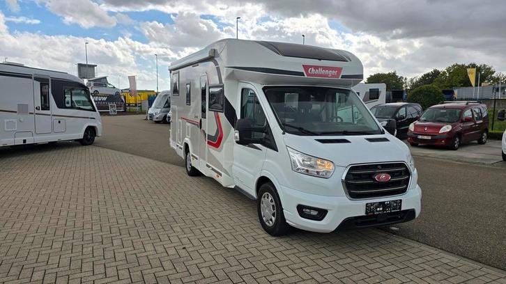 Challenger Graphite 347 goed onderhouden met twinbed 83758, Caravans en Kamperen, Mobilhomes, Cassettetoilet, Automaat, Treinzit