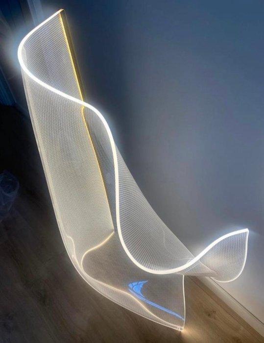 Parachilna - Partisans - Lampadaire - Gweilo QIN PE - Acryl, Antiquités & Art, Antiquités | Éclairage