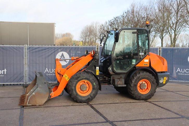 Veiling: Wiellader Komatsu WA70-7 Diesel 37kW 2015, Articles professionnels, Machines & Construction | Grues & Excavatrices, Enlèvement