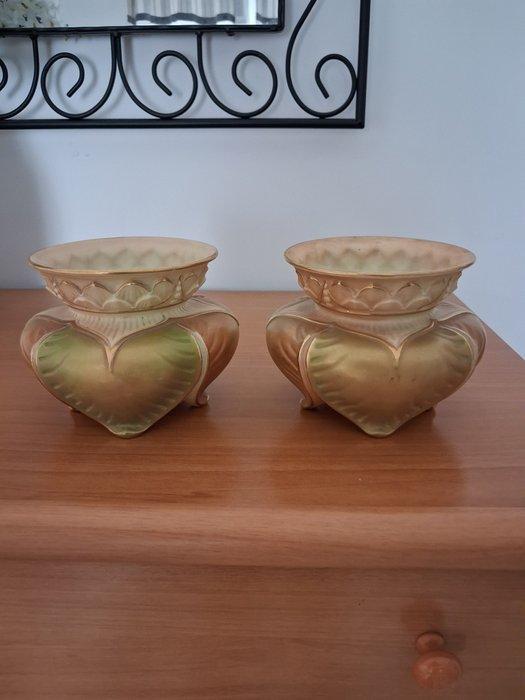 Royal Worcester - Vaas (2) - Porselein - Pedestal- en, Antiquités & Art, Antiquités | Verre & Cristal