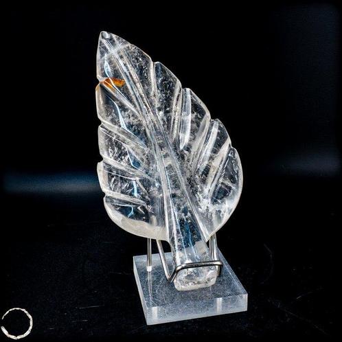 Quartz clair naturel en forme de branche Une œuvre dart, Verzamelen, Dierenverzamelingen