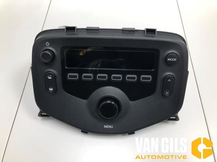 Radio Peugeot 108 O306980, Auto-onderdelen, Elektronica en Kabels