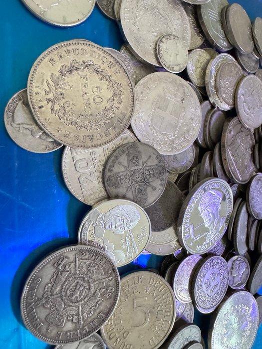 Wereld. Collection of 1 kg of silver coins from various, Postzegels en Munten, Munten | Europa | Niet-Euromunten