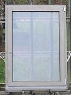pvc. raam , chassis van 100 x 137  betongrijs, Bricolage & Construction, Raamkozijn, Ophalen of Verzenden