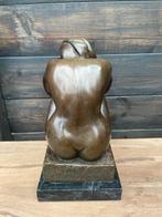 Milo (1910-1978) - Beeldje, Serene Introspectie - Zittende, Antiek en Kunst