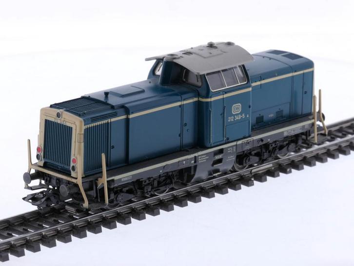 Schaal H0 Märklin 3147 diesellocomotief BR212 van de DB...., Hobby en Vrije tijd, Modeltreinen | H0, Wisselstroom, Locomotief