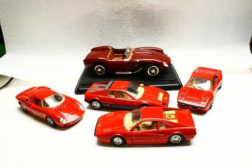 Bburago - 1:24 - 5 modelli Ferrari stradali, Hobby en Vrije tijd, Modelauto's | 1:5 tot 1:12