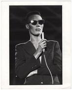Paul Cox / London Features International - Grace Jones, Antiek en Kunst