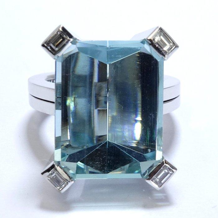 Ring - 18 karaat Witgoud - 28.60ct. tw. Aquamarijn - Diamant, Handtassen en Accessoires, Ringen