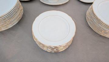 Richard Ginori - Service de table pour 12 (42) - Porcelaine beschikbaar voor biedingen