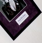 Margot Robbie - Premium Framed, signed + Certificate of, Nieuw