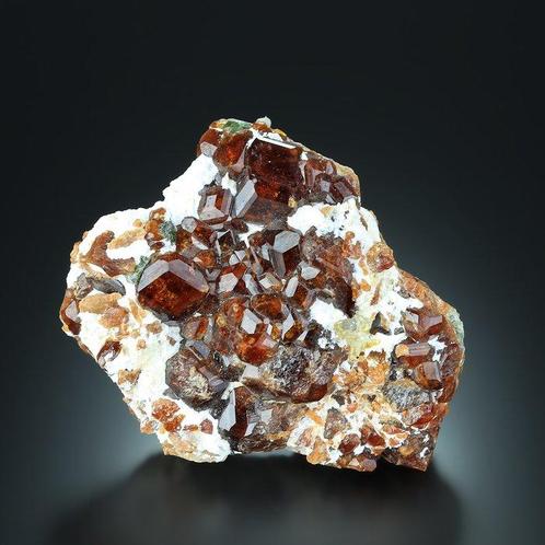 Garnet grossulaire fantastique, variété hessonite, de, Verzamelen, Mineralen en Fossielen