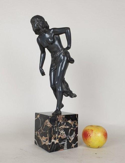 sculptuur, Jeune femme - 39 cm - Marmer, Zinklegering, Antiek en Kunst, Kunst | Designobjecten