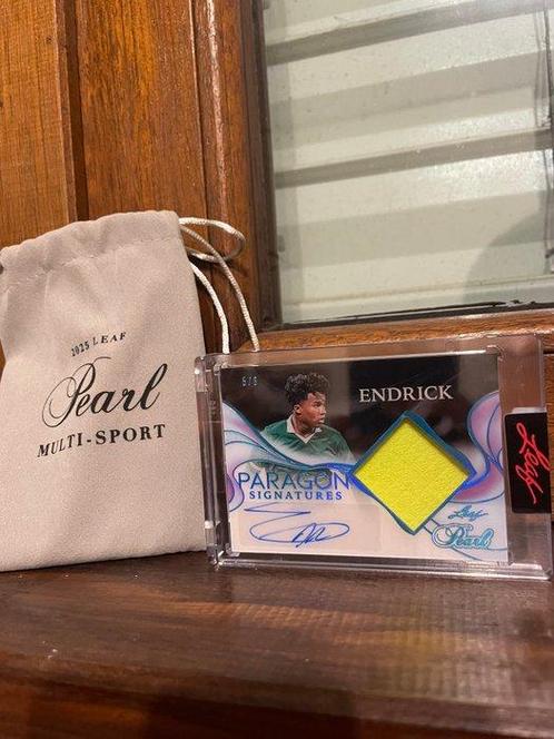 Leaf 2025 Endrick /6 Patch Autograph (Game Used Patch) - 1, Verzamelen, Stickers