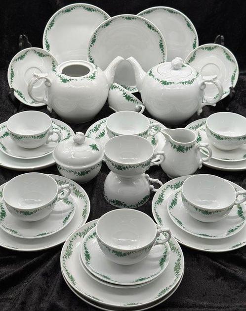 Service à thé et café - Fürstenberg mit grünem Ranken-Dekor, Antiek en Kunst, Antiek | Meubels | Tafels